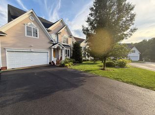 9301 Olde Mill Pond Dr, Glen Allen, VA 23060