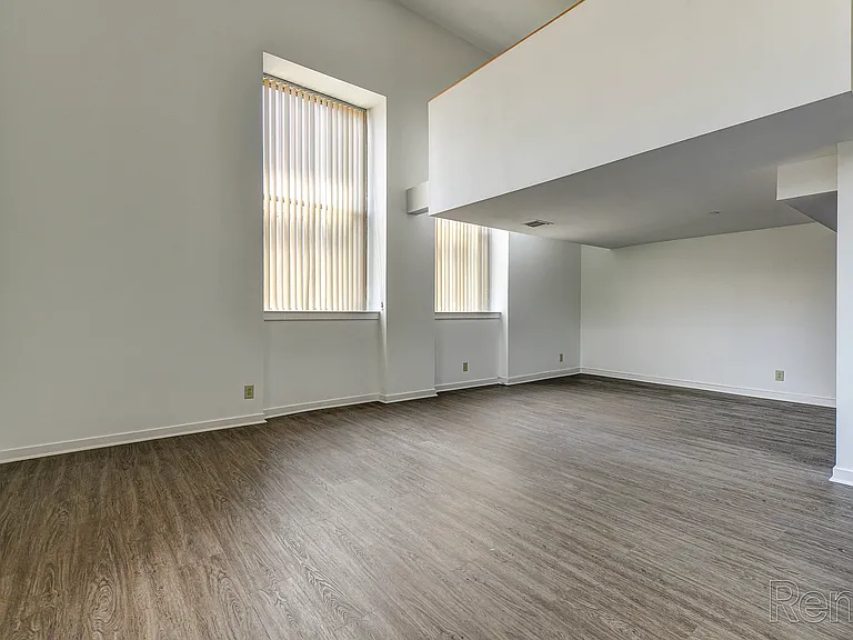 Chesapeake Commons — Photo 18