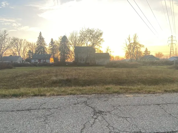 Lutes St, New Haven, MI 48048