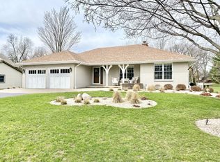 1005 Powers Rd, Woodstock, IL 60098