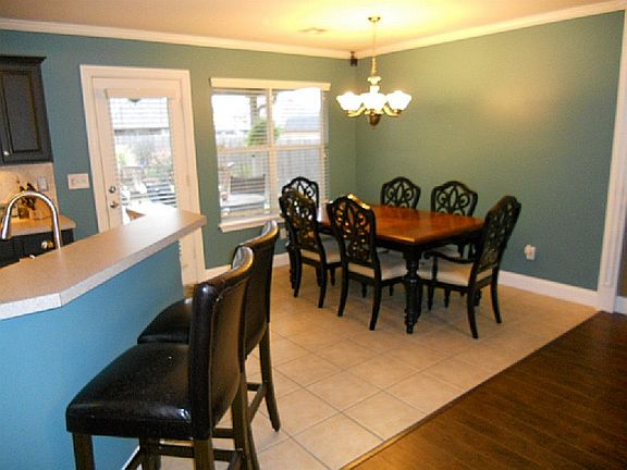 Large dining and eating bar