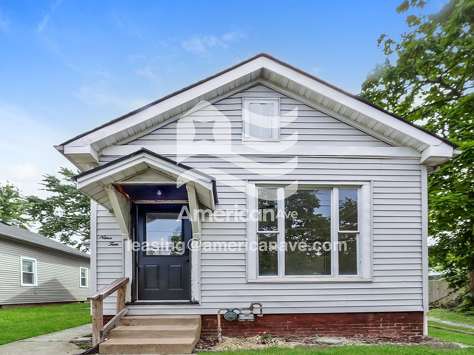 853697_001_front_view_1.jpg