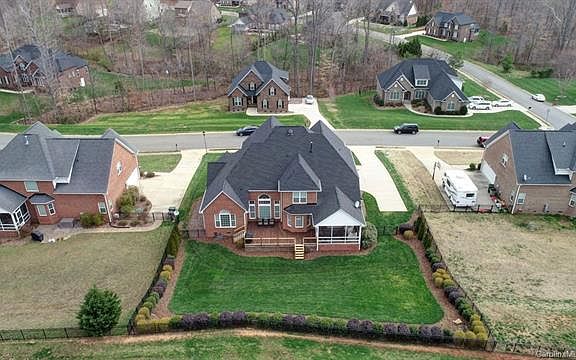 3rd image of 4541 McChesney Dr