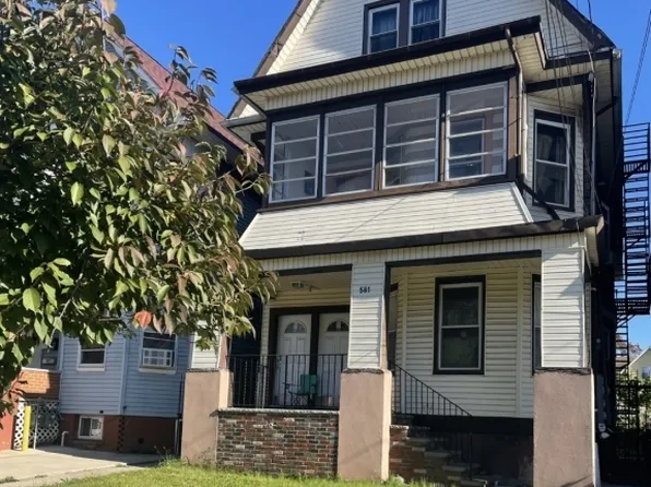 581 Madison Ave, Elizabeth City, NJ 07201