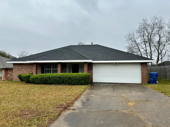 1907 Cotton Wood St, Deridder, LA 70634