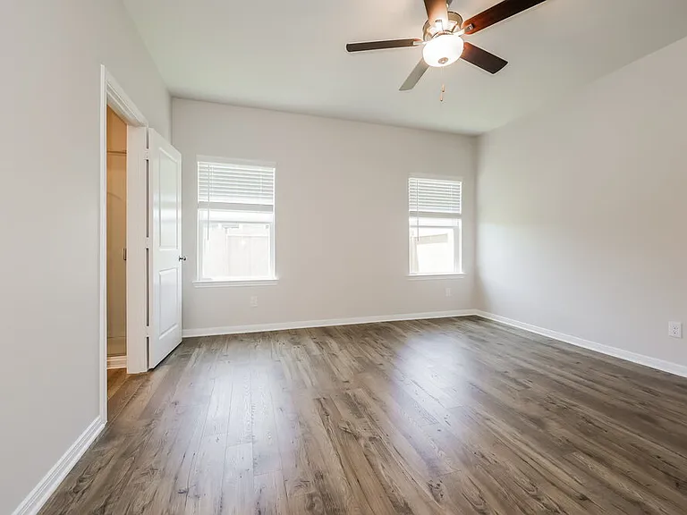 16430 Honeysuckle Hill Dr — Photo 10