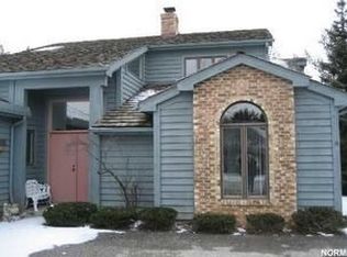 13 Stratford Ct, Beachwood, OH 44122