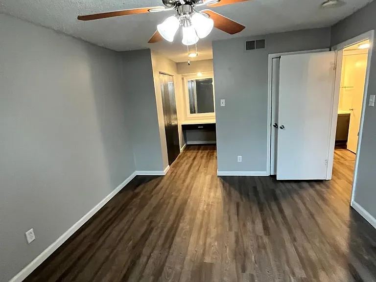 10080 Squire Meadows Dr #5 — Photo 9