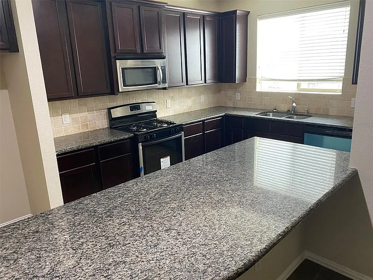 1512 Cockatiel Dr — Photo 12