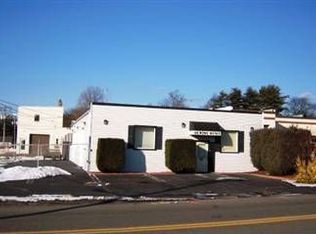 60 Rowe Ave, Milford, CT 06461