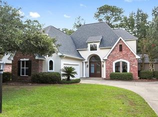 1310 Woodmere Dr, Mandeville, LA 70471