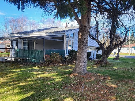 3rd image of 1185 Mineral Springs Rd