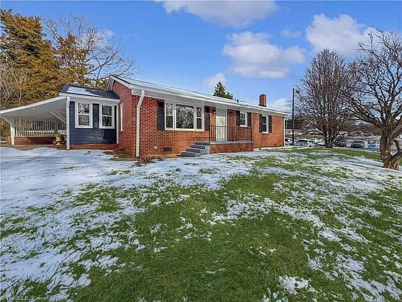 2nd image of 902 Welborn Ave