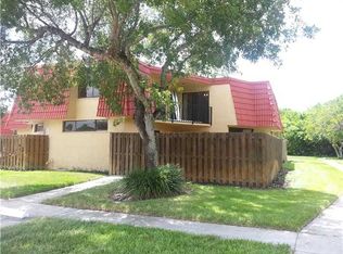 8401 Trent Ct APT B, Boca Raton, FL 33433