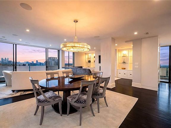 4th image of 2575 Peachtree Rd NE #22CD
