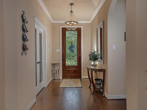 5th image of 340 Dawn Brook Ln