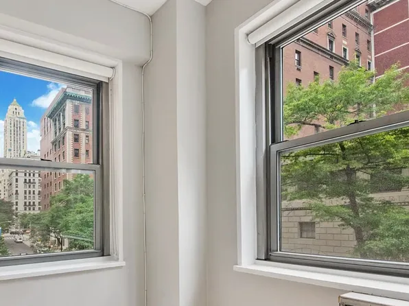136 East 76th Street 4C image 1 of 10