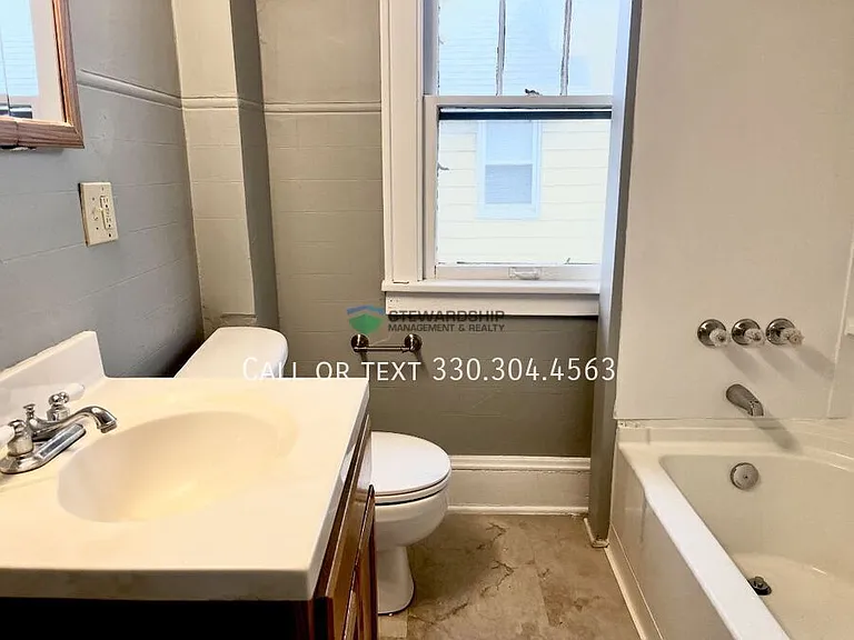 1012 Brown St — Photo 22