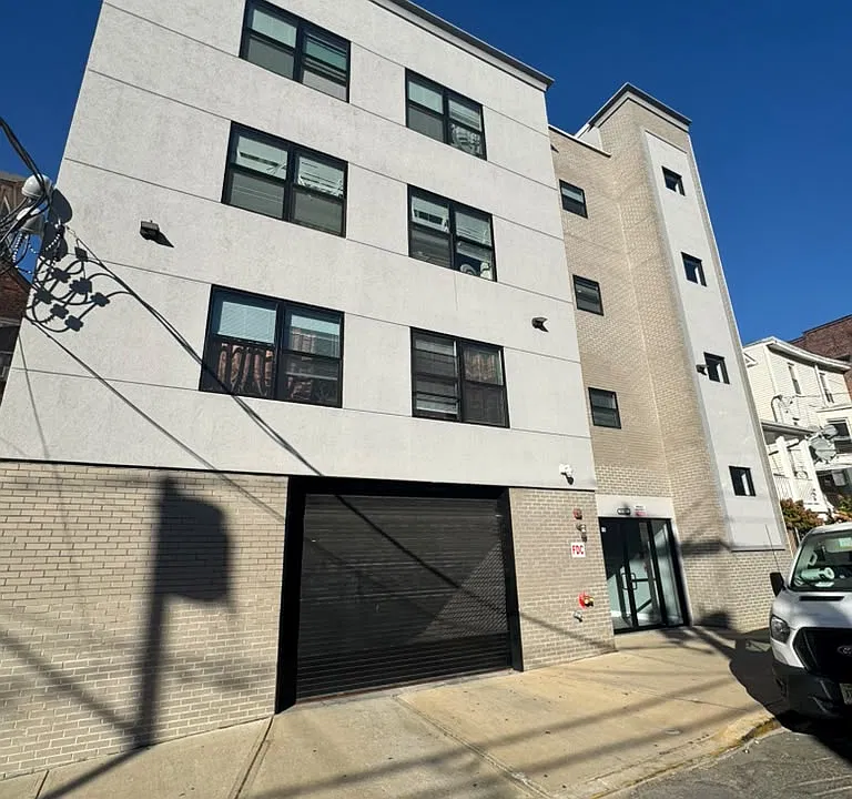 83 Godwin Ave #3