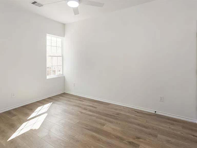 1266 Oakmont Bend Dr — Photo 34