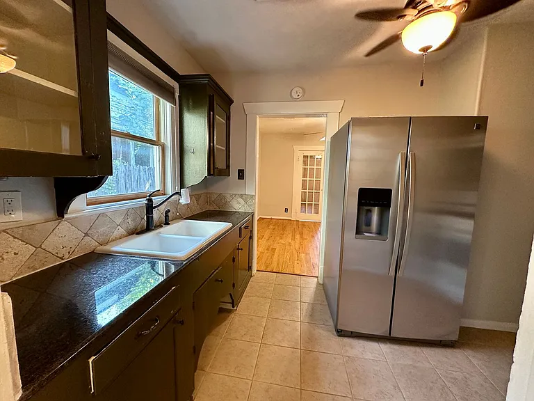 405 James St #2 — Photo 7