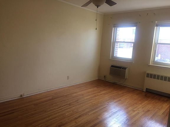 2nd image of 19302 50th Ave Floor 2