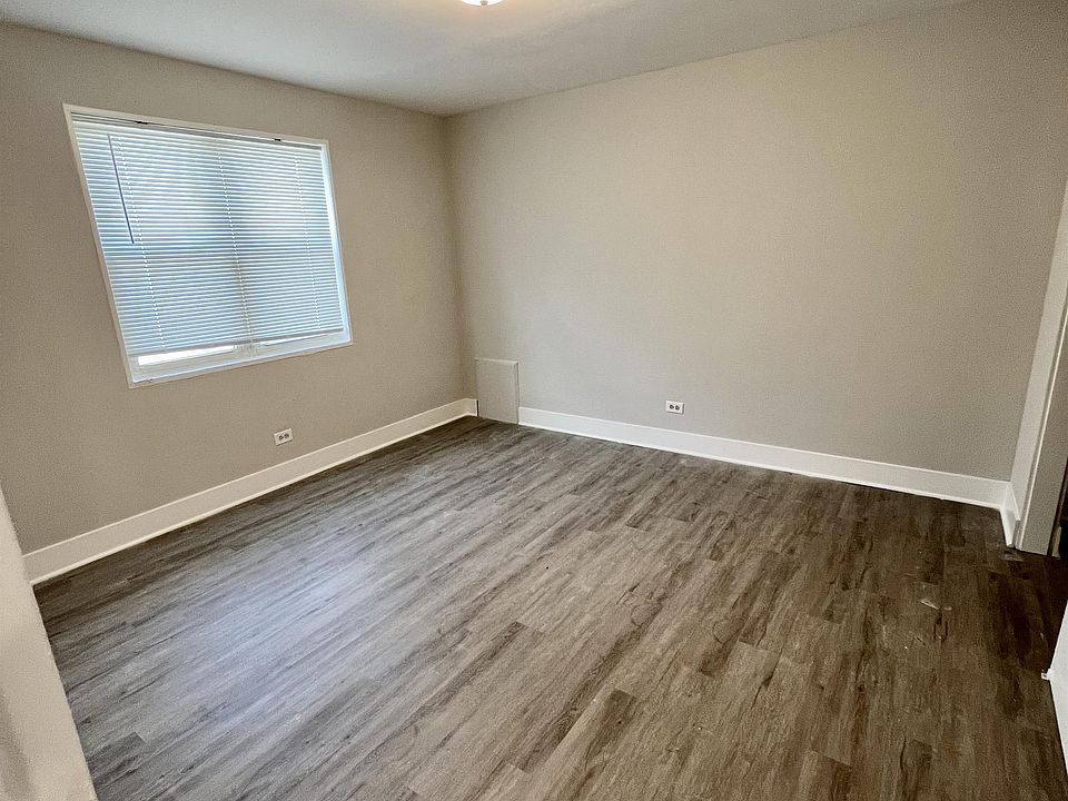 2nd image of 3119 S Harlem Ave APT 9