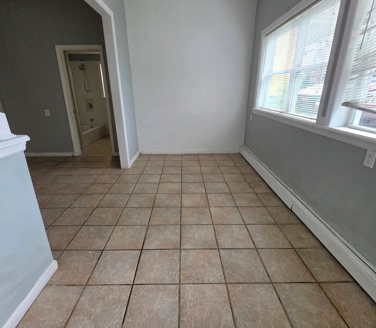 3 bed, $3,400 — Photo 3