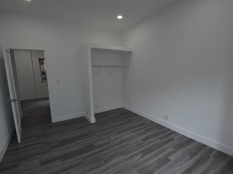 111 Peterborough St #5 — Photo 16