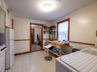 17 Montgomery St #3, Cambridge, MA 02140
