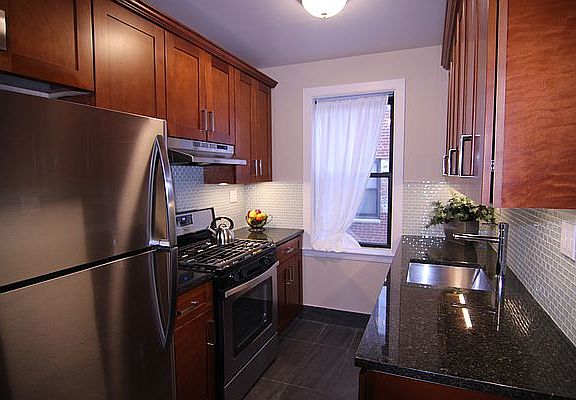 2nd image of 2064 31st St APT C9