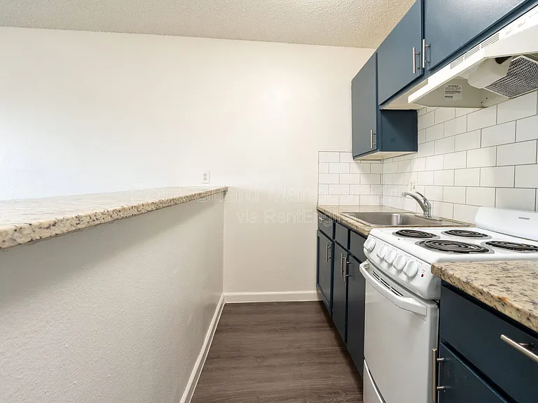 1226 S Longfellow St — Photo 25