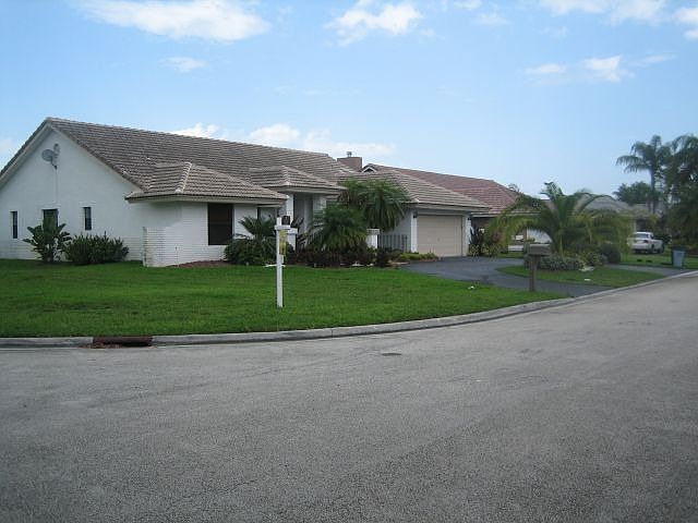 OVersized Corner Lot