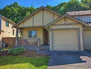 1st image of 3542 Oxbow Ave E