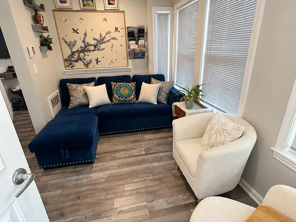 58 School St #1F