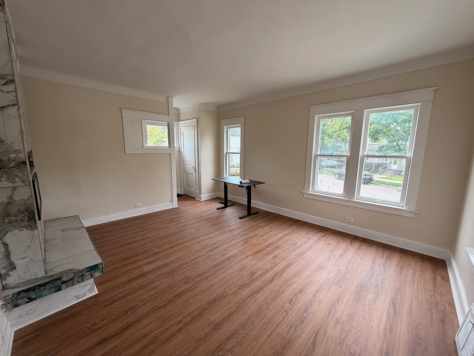 3 bed, 1020 sqft, $1,050 — Photo 3
