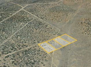 30109 W Montecito Ln, Seligman, AZ 86337