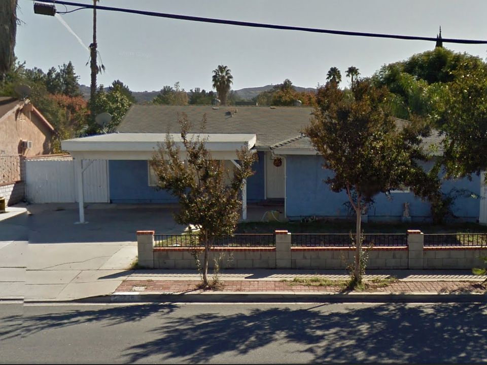 2nd image of 2776 E Royal Ave