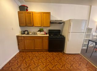 531 9th Ave #2A, New York, NY 10018