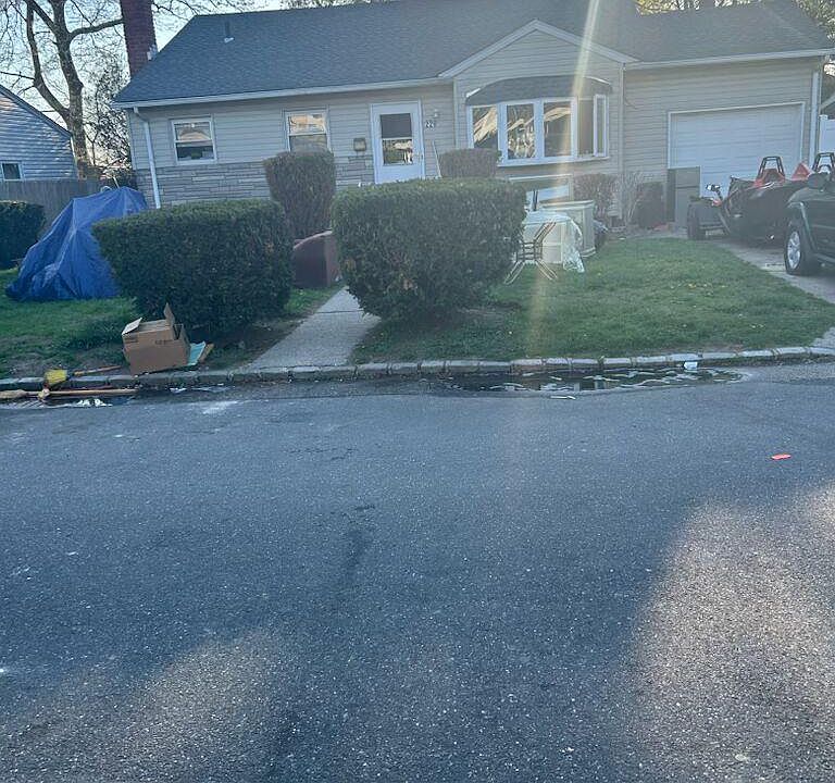1st image of 229 Sylvester Streets