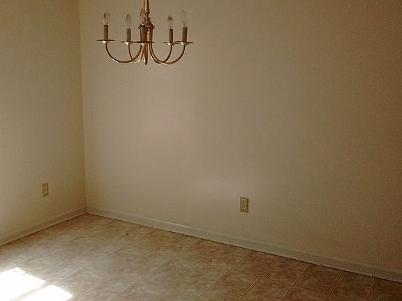 4th image of 3204 Tyndall Dr