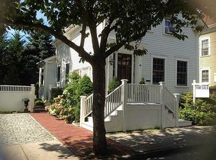 30 3rd St, Newport, RI 02840