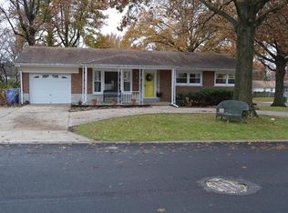 20 Alpha Dr, Florissant, MO 63031