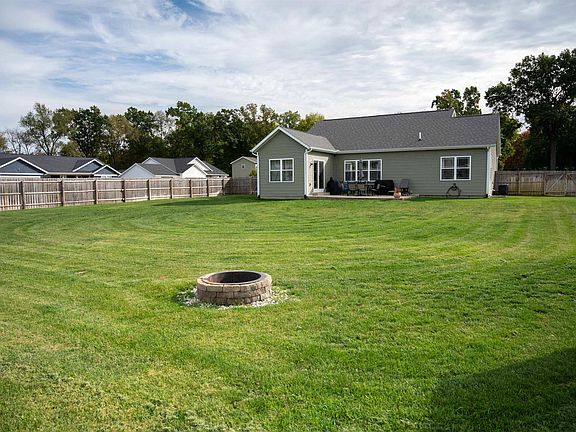 4th image of 30307 Pine Bluff Dr