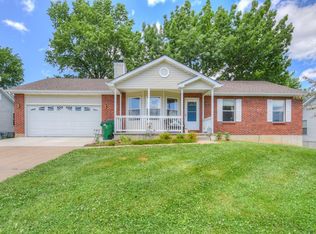 1205 Pinewood Dr, Pacific, MO 63069
