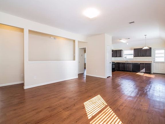 4th image of 18710 N Lyford Dr