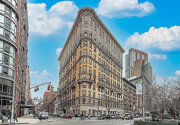 5th image of 154 W 70th St APT 6N