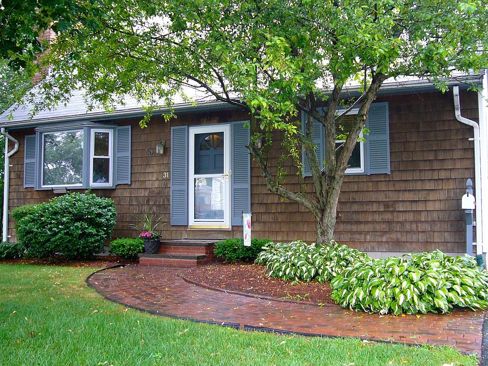 Landscaped front entrance