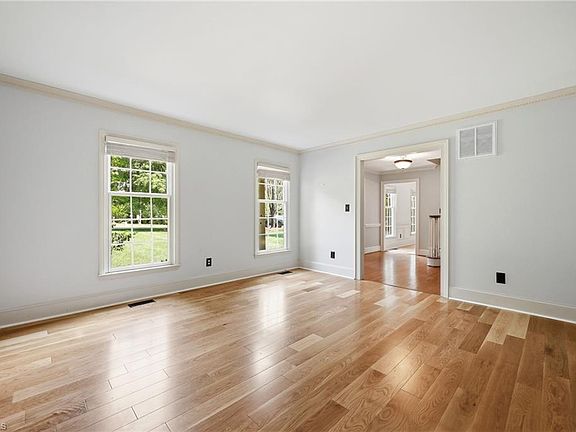 5th image of 4104 Williams Dairy Rd