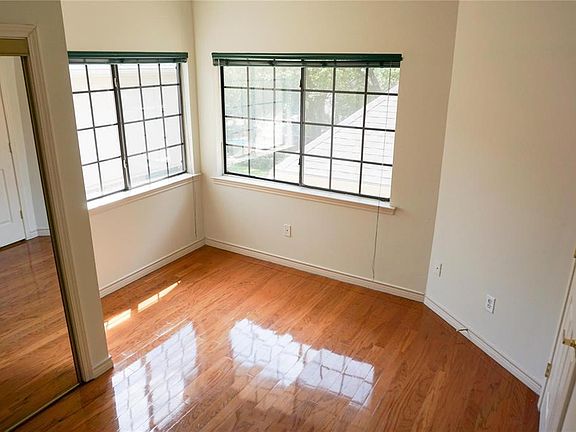 2nd image of 2612 Rockport Cir